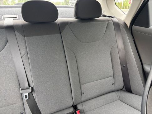 Used 2025 Kia K4 LXS image 36