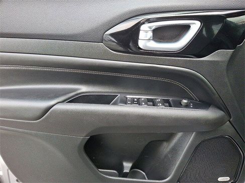 Used 2022 Jeep Compass High Altitude image 12