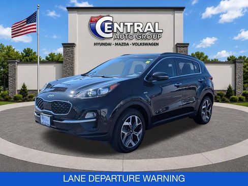 Used 2021 Kia Sportage EX w/ EX Technology Package AWD/4WD image 3