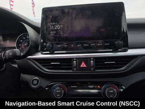 Used 2023 Kia Forte GT-Line w/ GT-Line Technology Package FWD image 8