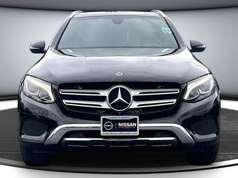 Used 2018 Mercedes-Benz GLC 300 4MATIC image 3