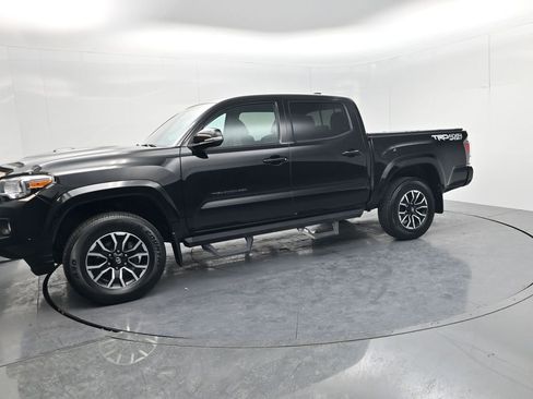 Used 2023 Toyota Tacoma TRD Sport w/ Black Out Package (TMS) image 4