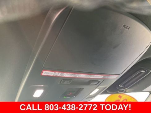 Used 2025 Toyota Camry SE w/ Convenience Package image 27