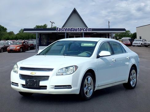 Used 2010 Chevrolet Malibu LT FWD image 1