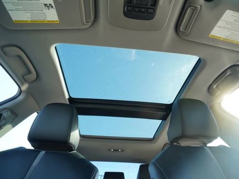 Used 2020 Toyota Camry XSE image 11