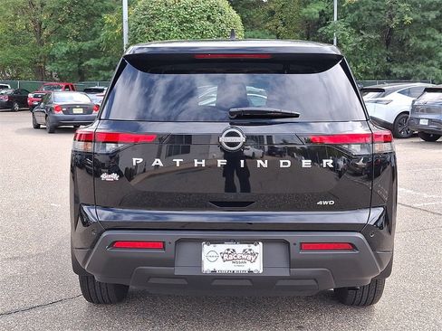 Certified 2024 Nissan Pathfinder S image 5