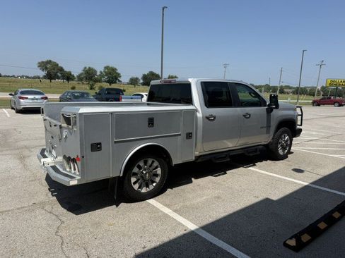 Used 2022 Chevrolet Silverado 2500 Custom w/ Gooseneck/5TH Wheel Package AWD/4WD image 3