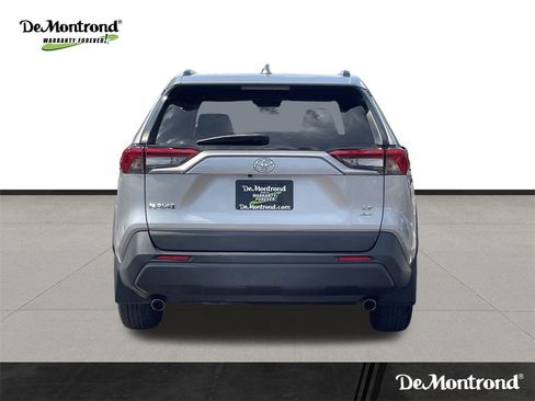 Used 2021 Toyota RAV4 LE image 6