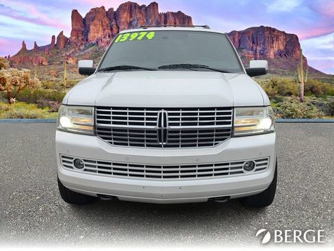 Used 2010 Lincoln Navigator 2WD image 10