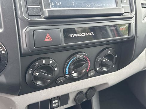 Used 2015 Toyota Tacoma 4x4 Access Cab image 31
