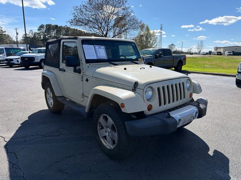 Used 2011 Jeep Wrangler Sahara w/ Connectivity Group image 7