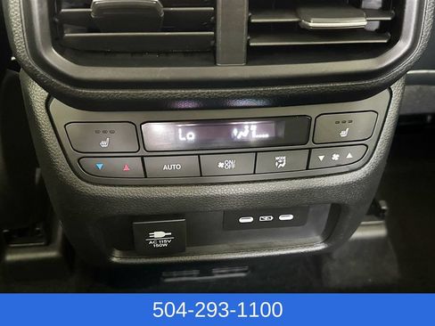 Used 2025 Honda Pilot Elite image 28