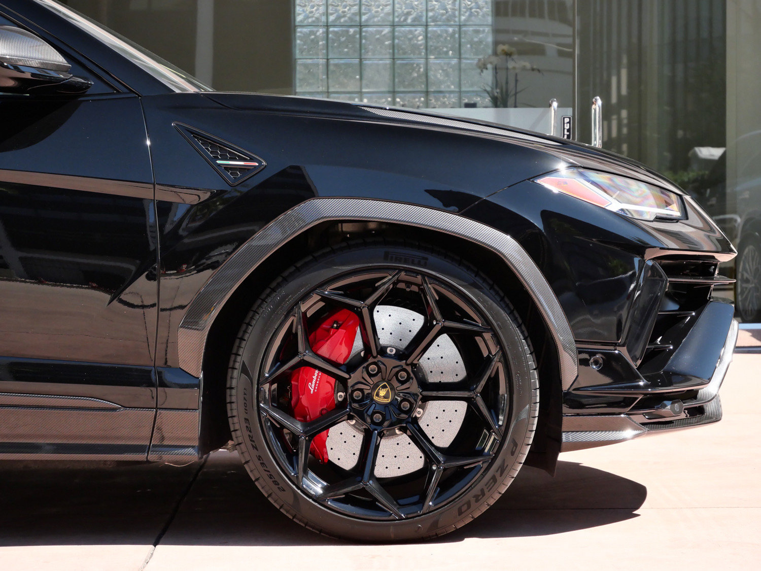 Used 2024 Lamborghini Urus Performante AWD/4WD image 9