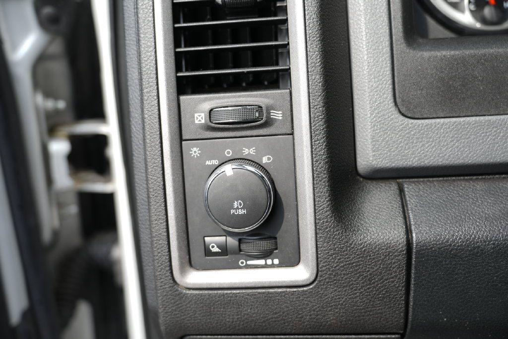 Used 2014 RAM 1500 Express AWD/4WD image 46