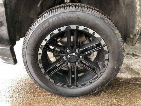 Used 2019 Chevrolet Silverado 1500 LT w/ All Star Edition image 4