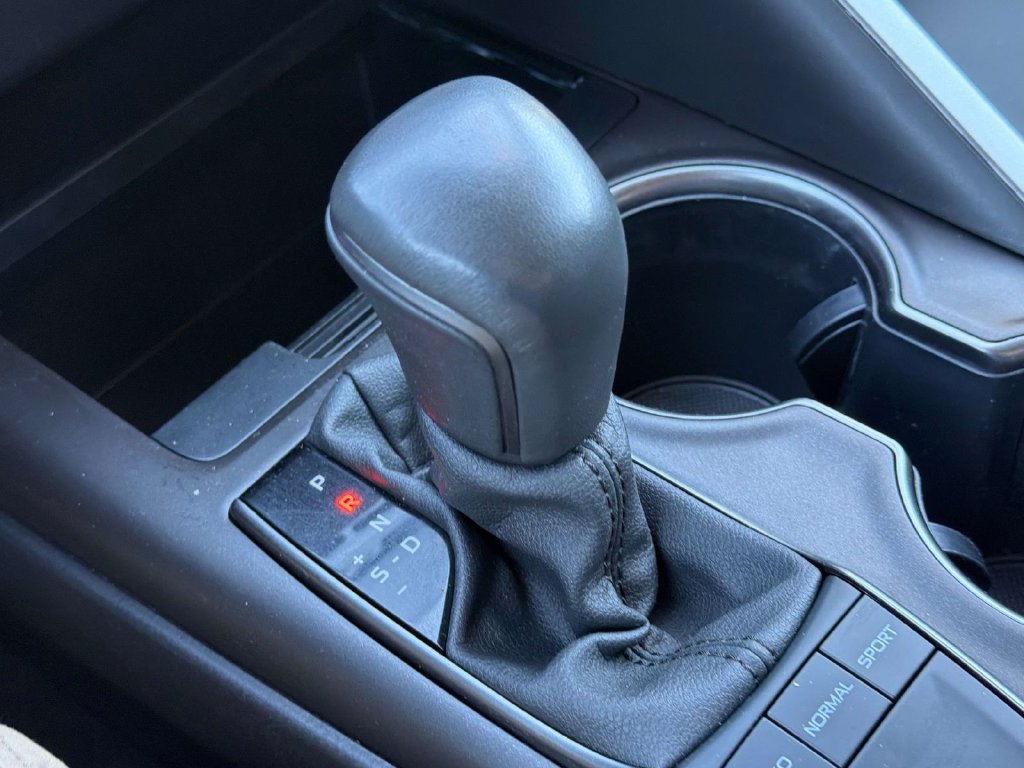 Certified 2024 Toyota Camry SE FWD image 16