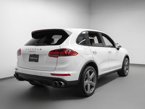 Used 2017 Porsche Cayenne S AWD/4WD image 12