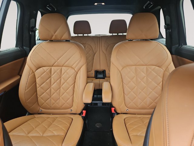 Certified 2024 BMW X7 xDrive40i w/ M Sport Package AWD/4WD image 13
