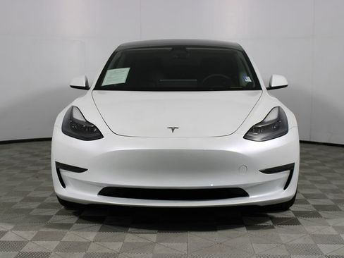 Used 2023 Tesla Model 3 Standard Range image 18