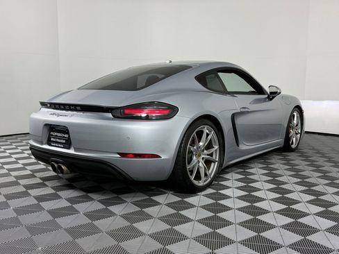 Used 2017 Porsche 718 Cayman S image 9