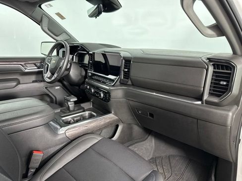 Used 2024 Chevrolet Silverado 1500 LTZ w/ LTZ Premium Package AWD/4WD image 25