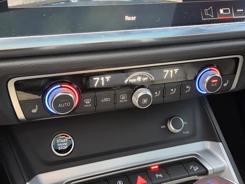 Used 2024 Audi Q3 2.0T Premium image 23