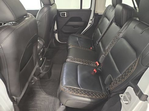 Used 2021 Jeep Wrangler Unlimited Sahara AWD/4WD image 22