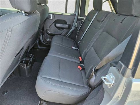 Used 2022 Jeep Wrangler Unlimited Sport AWD/4WD image 18