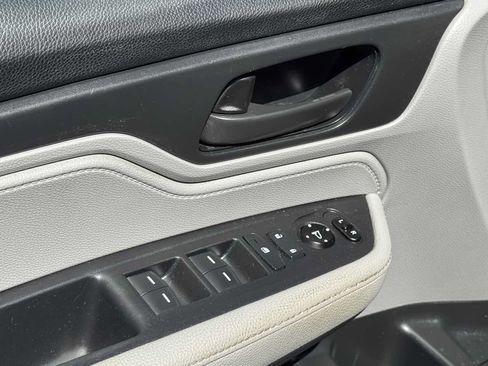 Used 2019 Honda Odyssey EX image 25