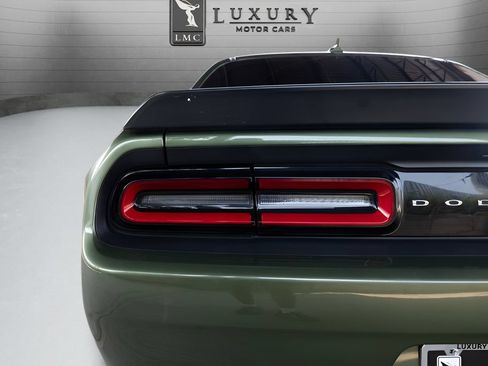 Used 2021 Dodge Challenger R/T Scat Pack RWD image 17