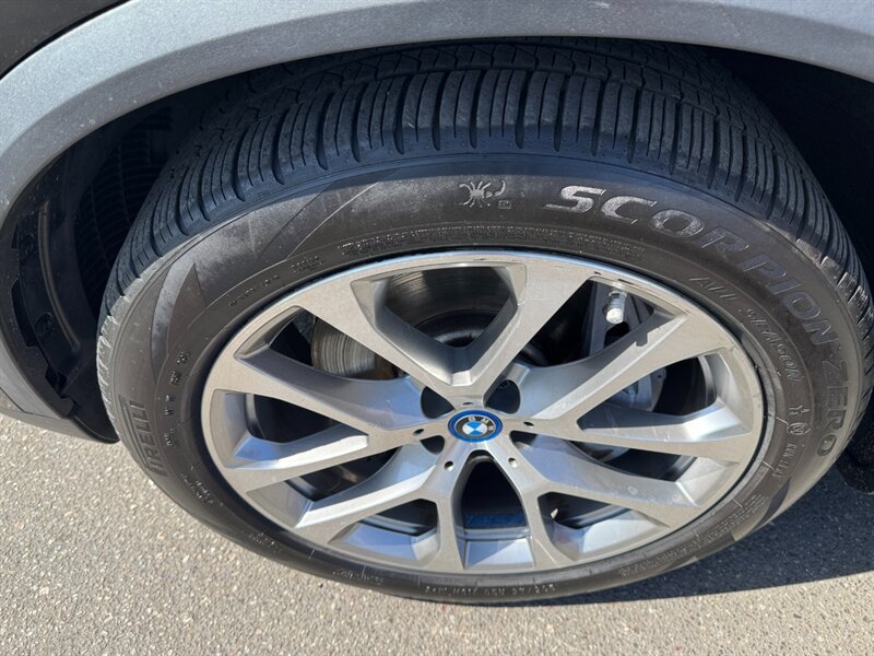 Used 2023 BMW X5 xDrive45e AWD/4WD image 8