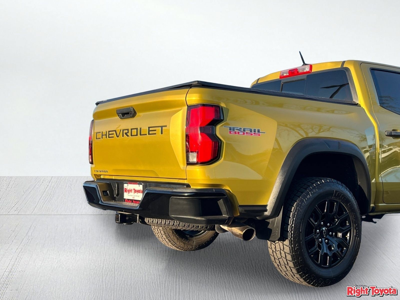 Used 2023 Chevrolet Colorado Trail Boss AWD/4WD image 11