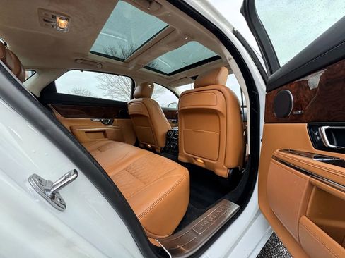 Used 2017 Jaguar XJ L Portfolio image 39