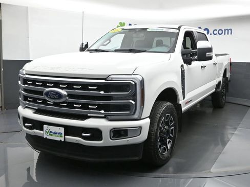 Used 2024 Ford F250 Platinum image 31
