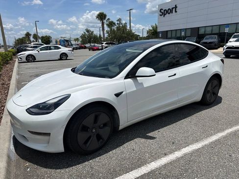 Used 2021 Tesla Model 3 Standard Range Plus RWD image 2