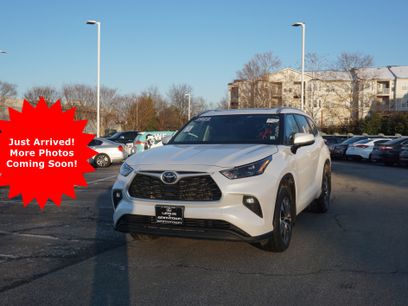Used 2022 Toyota Highlander XLE