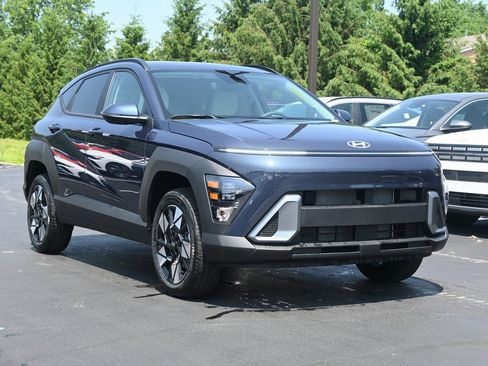 Used 2025 Hyundai Kona SEL image 1