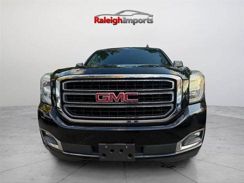 Used 2017 GMC Yukon XL SLT AWD/4WD image 2
