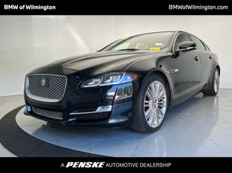 Used 2017 Jaguar XJ L Supercharged image 1
