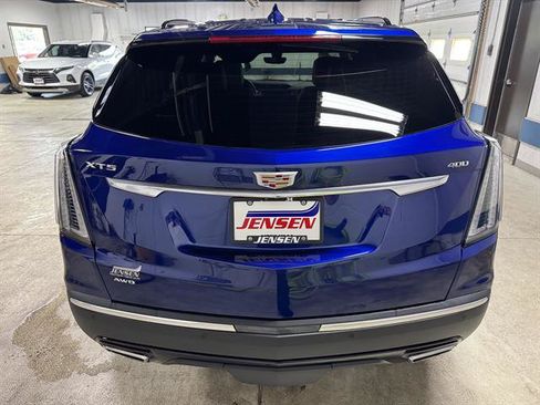 Certified 2026 Cadillac XT5 Sportv w/ LPO, Floor Liner Package AWD/4WD image 5