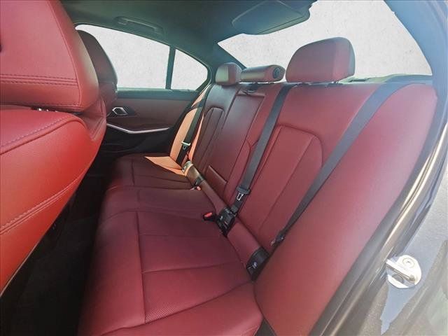 Used 2024 BMW 330i Sedan w/ M Sport Package RWD image 17