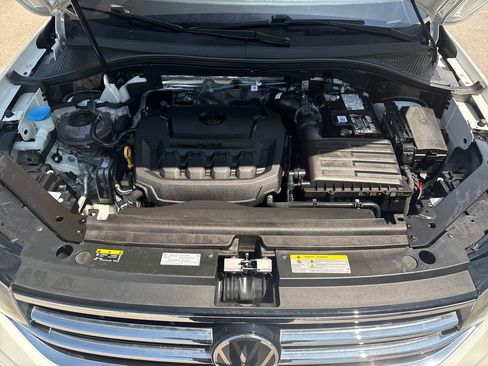 Used 2023 Volkswagen Tiguan SE image 11