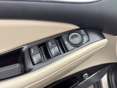 Used 2018 Buick Enclave Essence w/ Trailering Package image 12