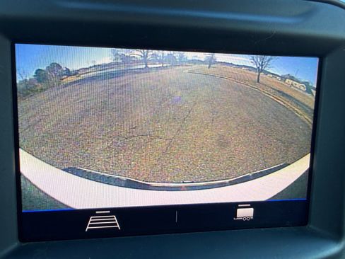 Used 2022 Chevrolet Silverado 2500 Custom w/ Custom Convenience Package image 15