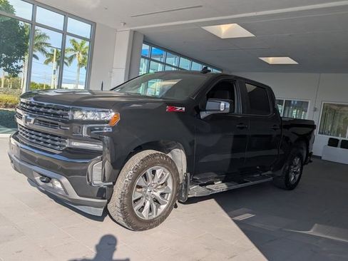 Used 2019 Chevrolet Silverado 1500 RST image 3