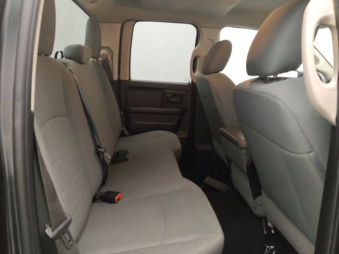 Used 2019 RAM 1500 Express RWD image 19