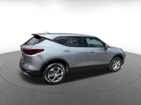 Used 2026 Chevrolet Blazer LT FWD image 12