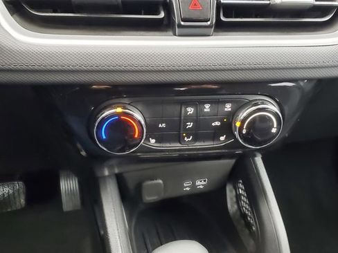 Used 2025 Chevrolet TrailBlazer LT w/ LT Cold Weather Package image 31