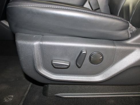 Used 2024 Ford Expedition XLT image 17