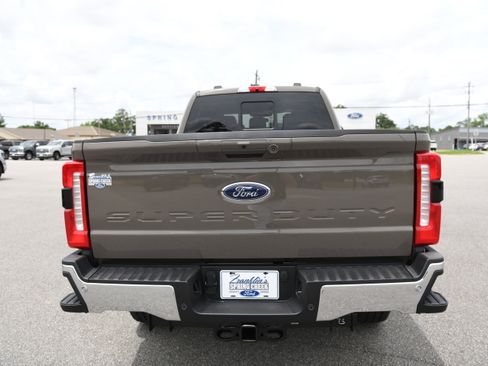 New 2026 Ford F250 Lariat w/ Lariat Premium Package AWD/4WD image 8